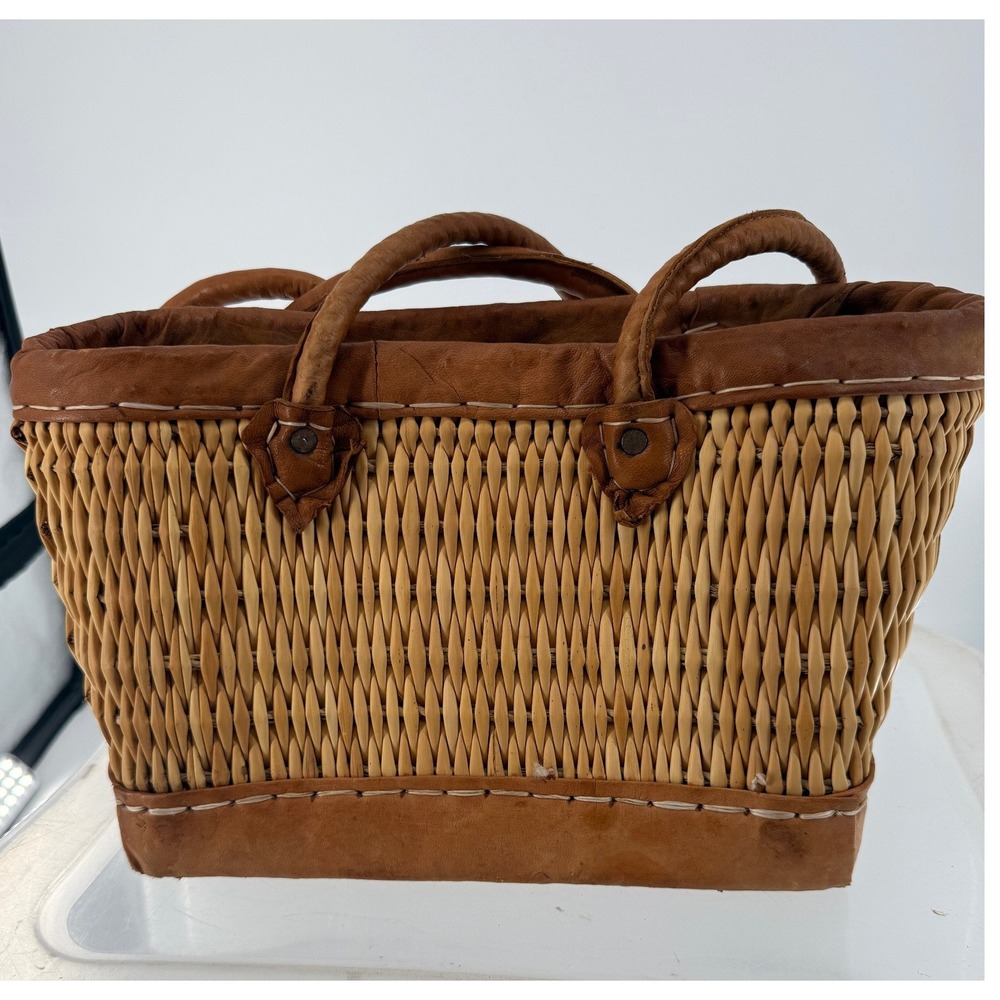 Vintage Woven Wicker Market Basket Leather Trim Handles Boho Farmhouse Tote 11"